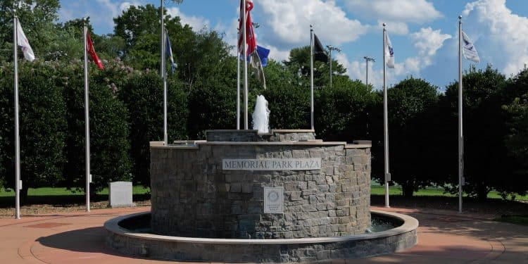 MEMORIAL PARK PLAZA