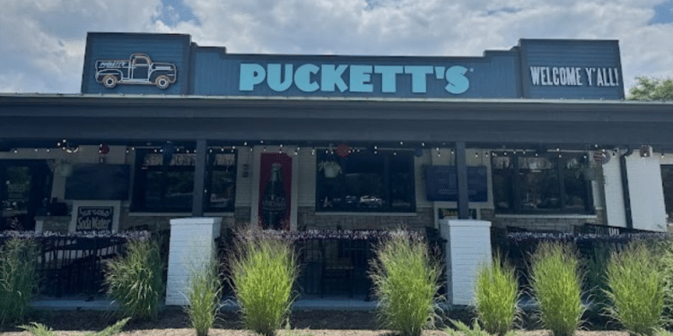 Hendersonville Says Goodbye to Puckett’s